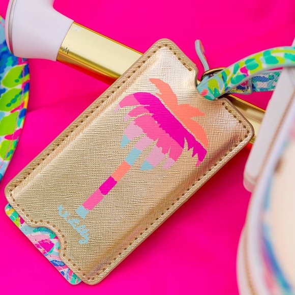 lilly luggage tag